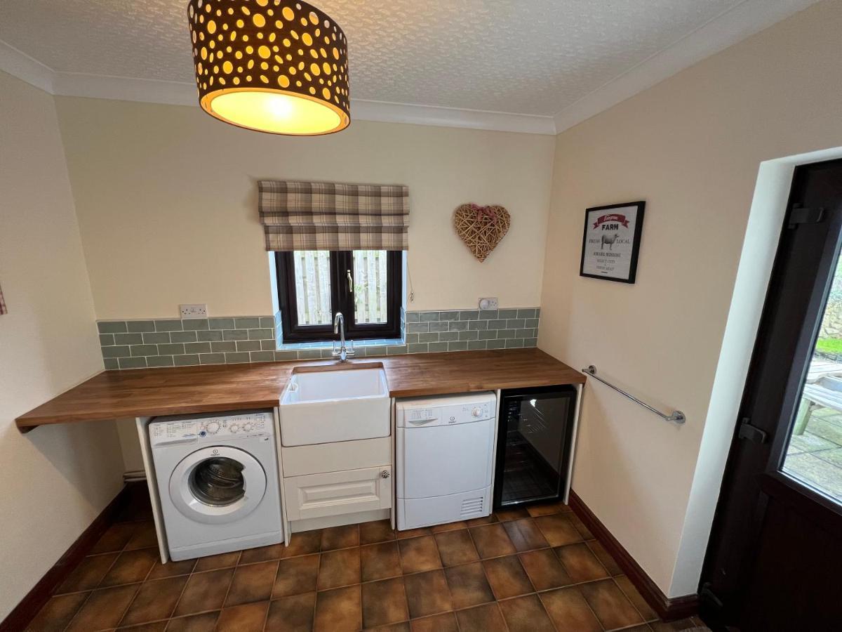 4 Bedroom Detached Farmhouse Mountain Views Beaumaris Exterior photo
